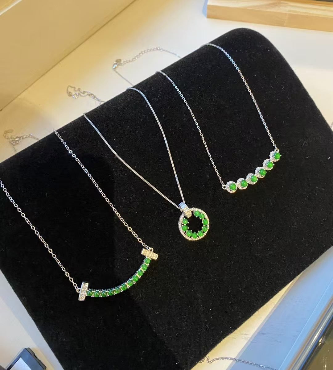 Jade Necklaces: A Touch of Timeless Grace